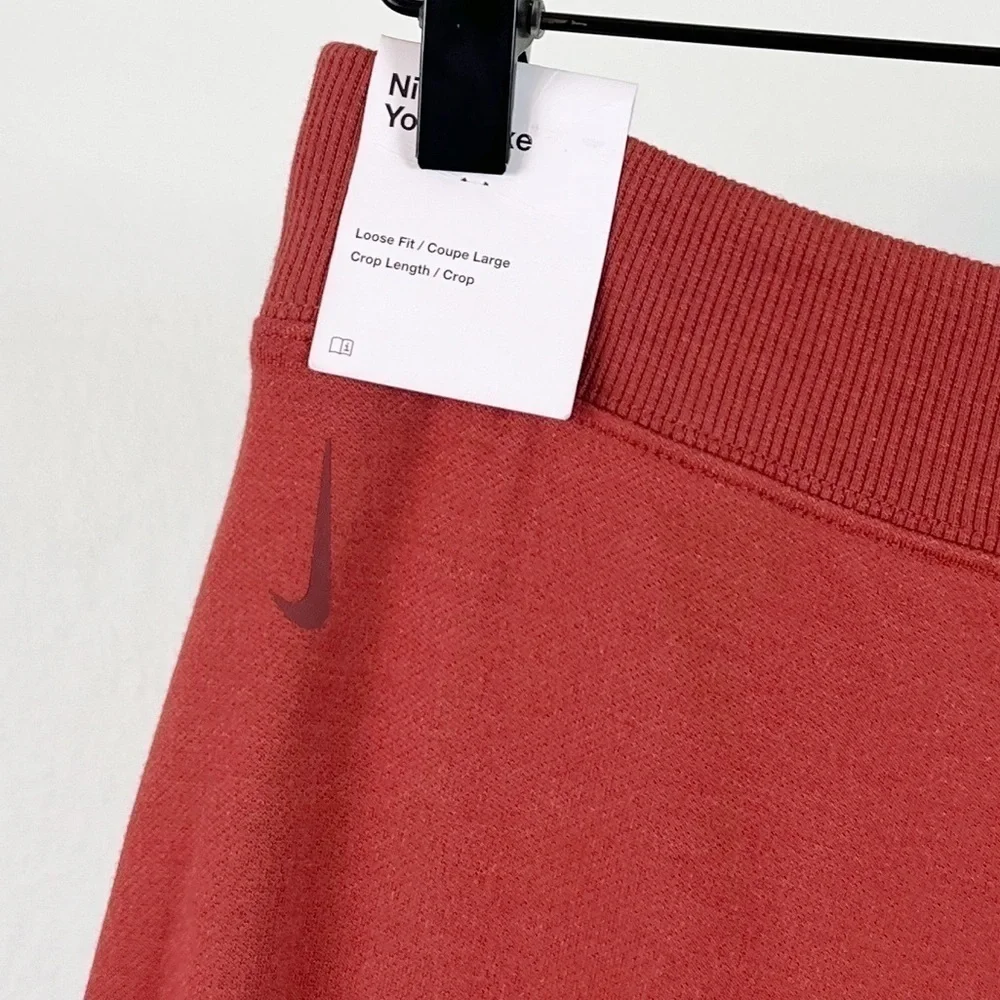 NWT Nike Yoga Luce Fleece Cropped Pants in Red Stone